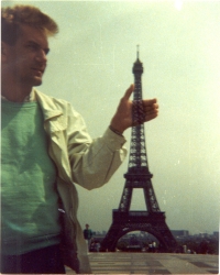 Paris, 1985  ca. 10 - 15 meter nord for Eiffeltrnet 